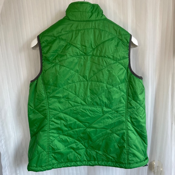 LL Bean Green Lightweight Primaloft Insulation Quilted Vest, XL - Picture 11 of 11